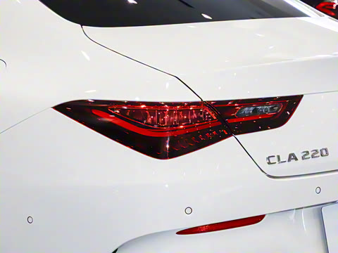 2025�� �Ŀ� CLA 220