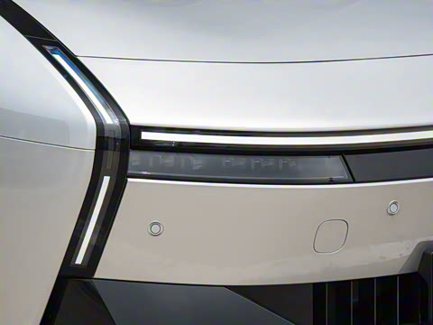 2025�� 702 ������ Ultra