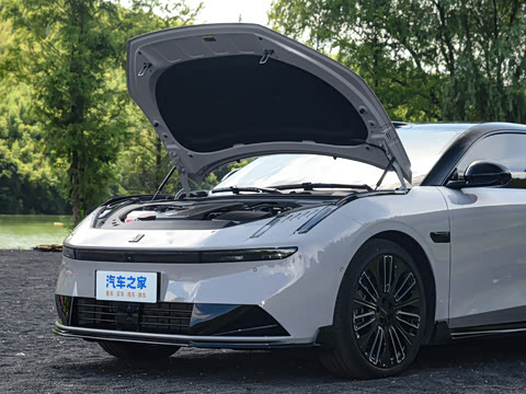 2025�� 240����Ultra