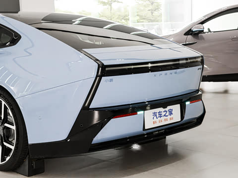 2025�� 702 ������ Ultra