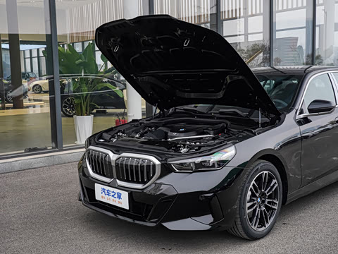 2026�� �Ŀ� 530Li ������ M�˶���װ