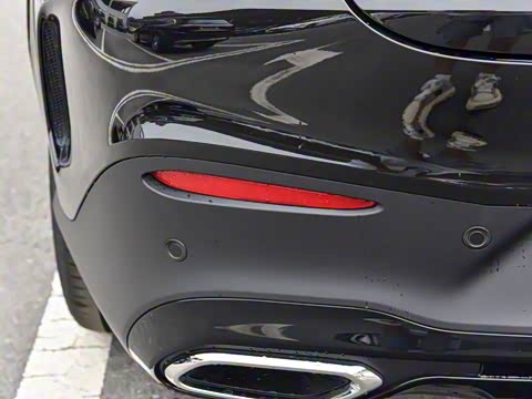 2025�� �Ŀ� GLC 300 4MATIC ����SUV