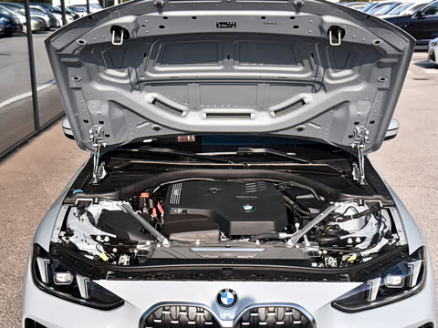 2026�� 425i M�˶���װ