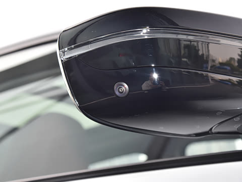 2026�� �Ŀ� eDrive 40 L ��ҹ��װ