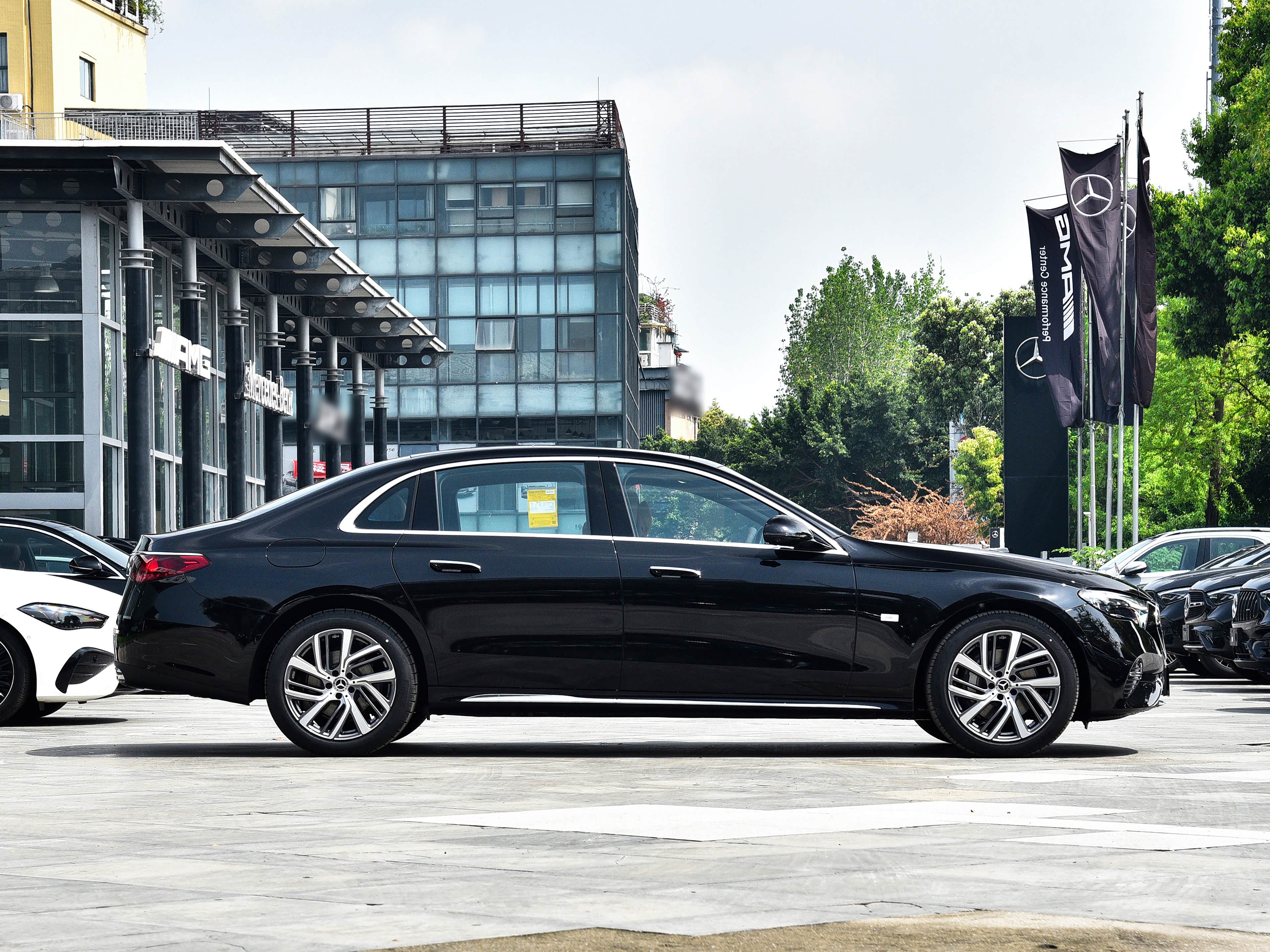 Mercedes-Benz E, миниатюра 8