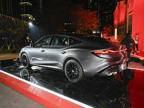 2026�� 2.0T Trophy+ �����Ǽݰ�