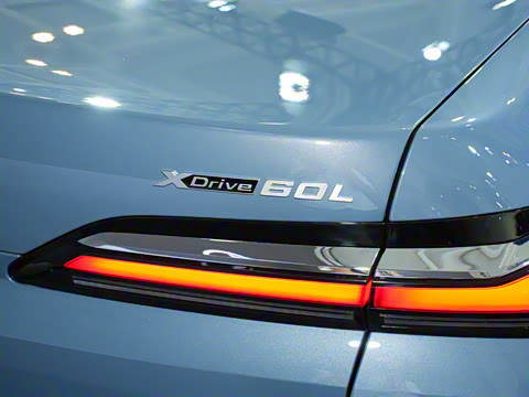 2023�� xDrive60L M�˶���װ