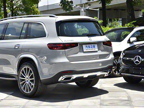 2025�� GLS 450 4MATIC ������