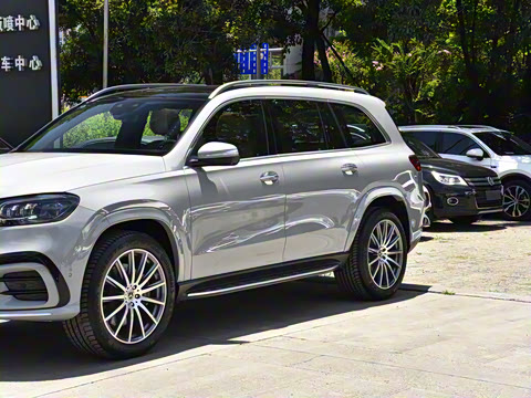 2025�� GLS 450 4MATIC ������