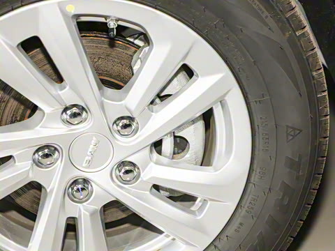 2025�� 2.0L �ֶ���������� 9��