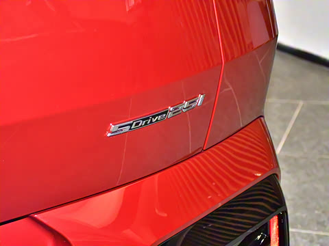 2025�� sDrive25i M�˶���װ