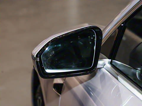 2025�� Զ����װ�޶��� 100kWh Touring