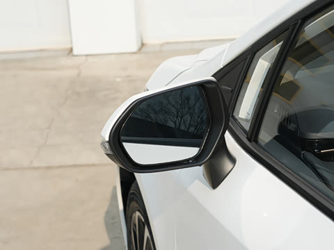 2026�� 1.8L ˫�� ��Ӣ��