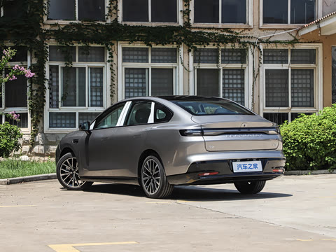 2027�� 590������