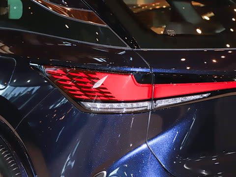 2026�� 350h ����������