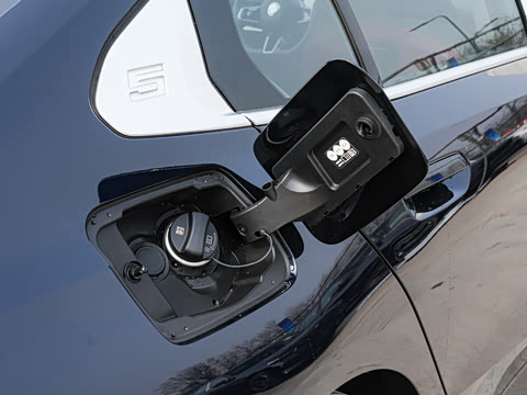 2026�� �Ŀ� 530Li ������ M�˶���װ