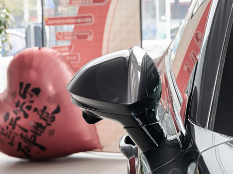 2026�� 2.0T Trophy+ �����˶���