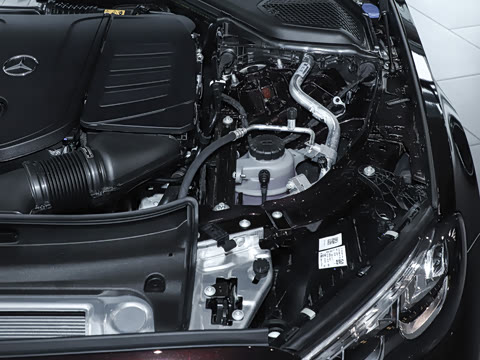 2026�� �Ŀ� E 300 L ������