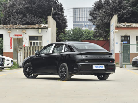 2026�� 535 MAX�����