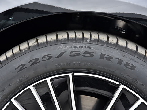 2026�� E 260 L 4MATIC