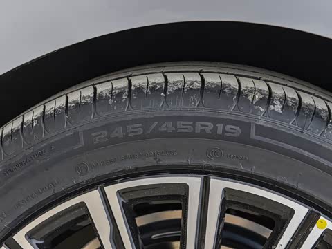 2026�� 225km EM-i Զ�����ǺӰ�