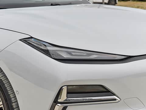 2026�� 225km EM-i Զ�����ǺӰ�