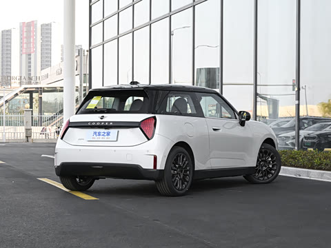 2026�� 466km COOPER E ������