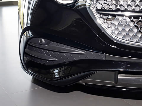 2026�� E 300 �������˶���