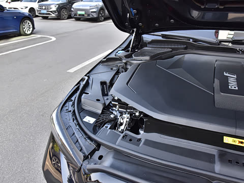 2026�� �Ŀ� eDrive 40L M�˶���װ