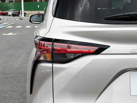 2027�� 2.5L ˫����������