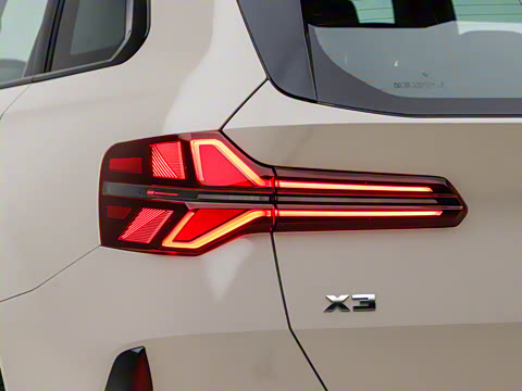 2025�� M50 xDrive