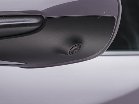 2026�� Taycan 4 Cross Turismo