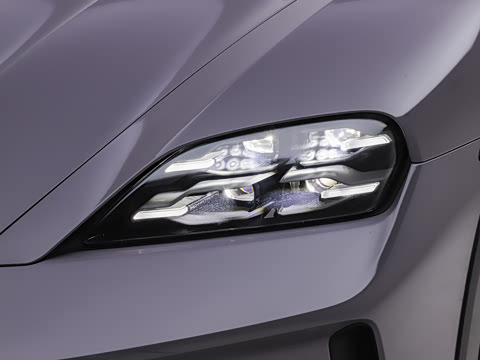 2026�� Taycan 4 Cross Turismo