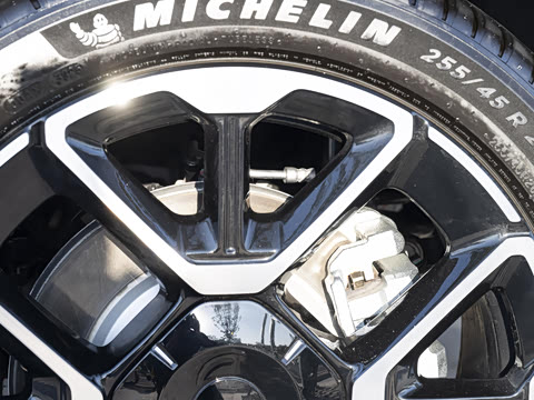 2026�� ���� 1704 Max �콢��