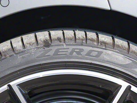 2025�� M240i xDrive