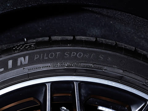 2025�� 63 S E Performance