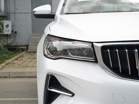 2027�� ���� 1.5L CVT������