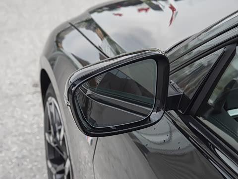 2026�� 430i M�˶���ҹ��װ