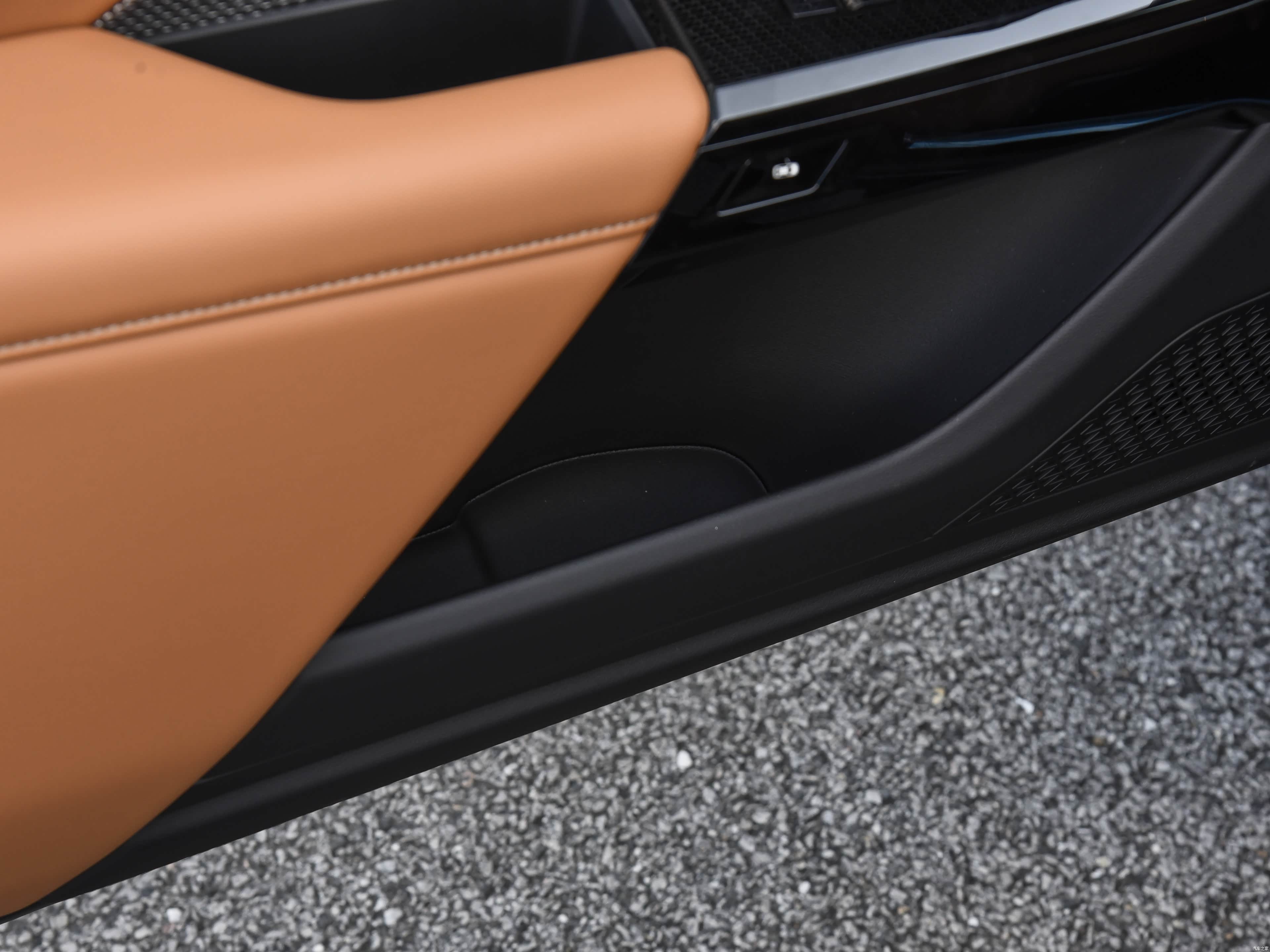 BMW 7 Series, миниатюра 28
