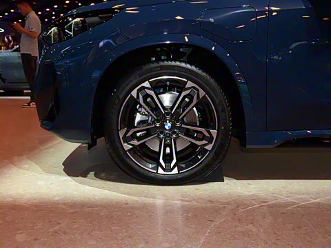 2025�� xDrive30L M�˶���ҹ��װ