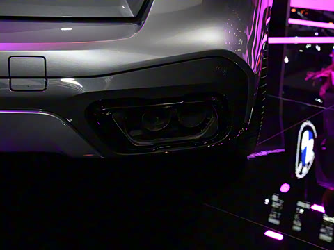 2025�� xDrive 40Li ������M�˶���ҹ��װ