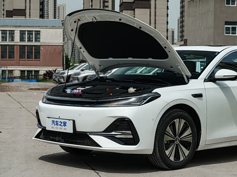2026�� EM-i 235km ̽��+��