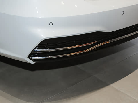 2025�� 45 TFSI quattro ������