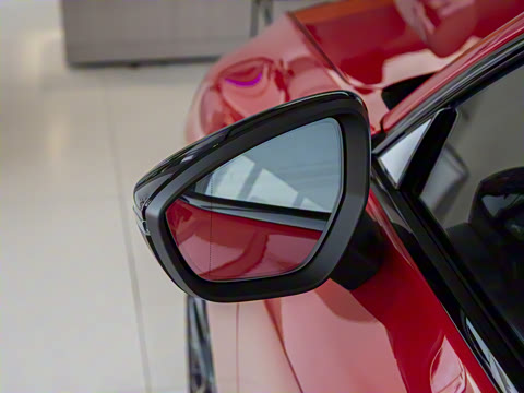 2026�� TFSI quattro 150kW �����޶���