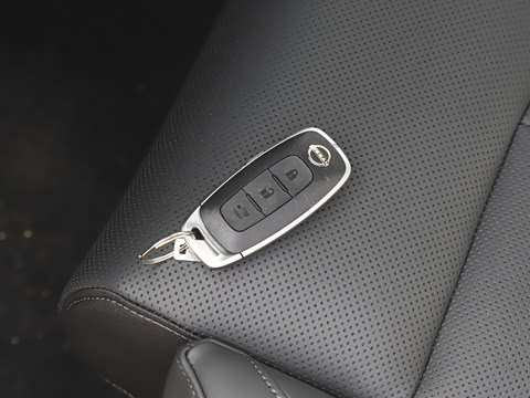 2026�� �������� 2.0L �����ʰ�