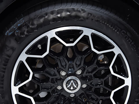 2025�� 2.0T �ݺ��ĺ�50����������