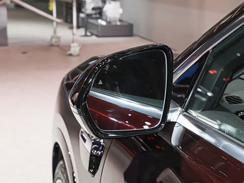 2025�� ���� Ultra�� 53.4kWh 6���� (896�߼����״