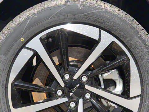 2025�� Plus 610 ������