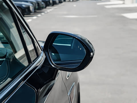 2025�� �Ŀ�  2.0T PHEV ����200��������� 7��