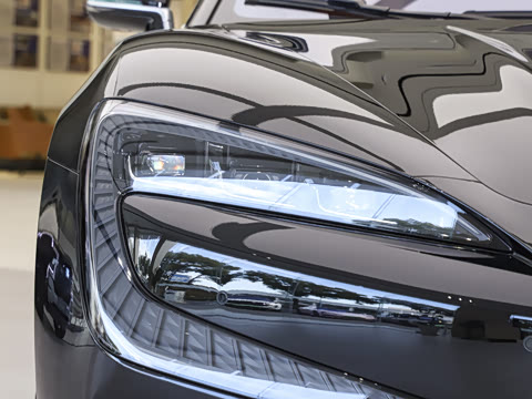 2025�� EV �����콢��